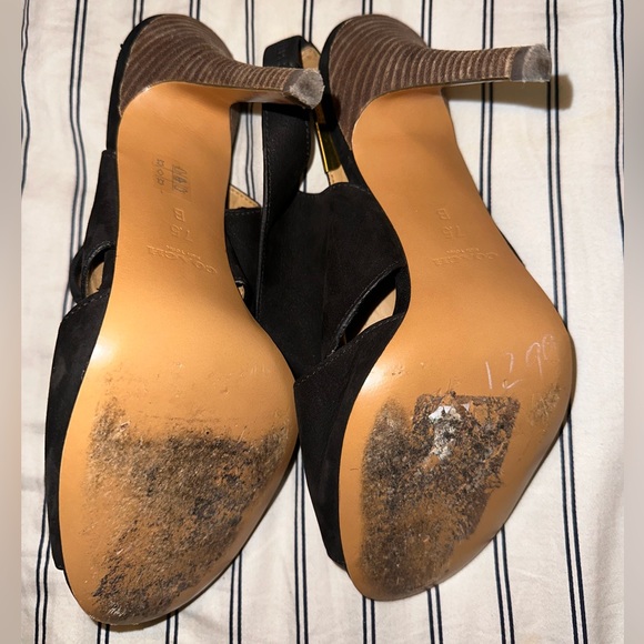 Designer Suede Coach “Lexia” Open Toe Heels - Picture 4 of 7